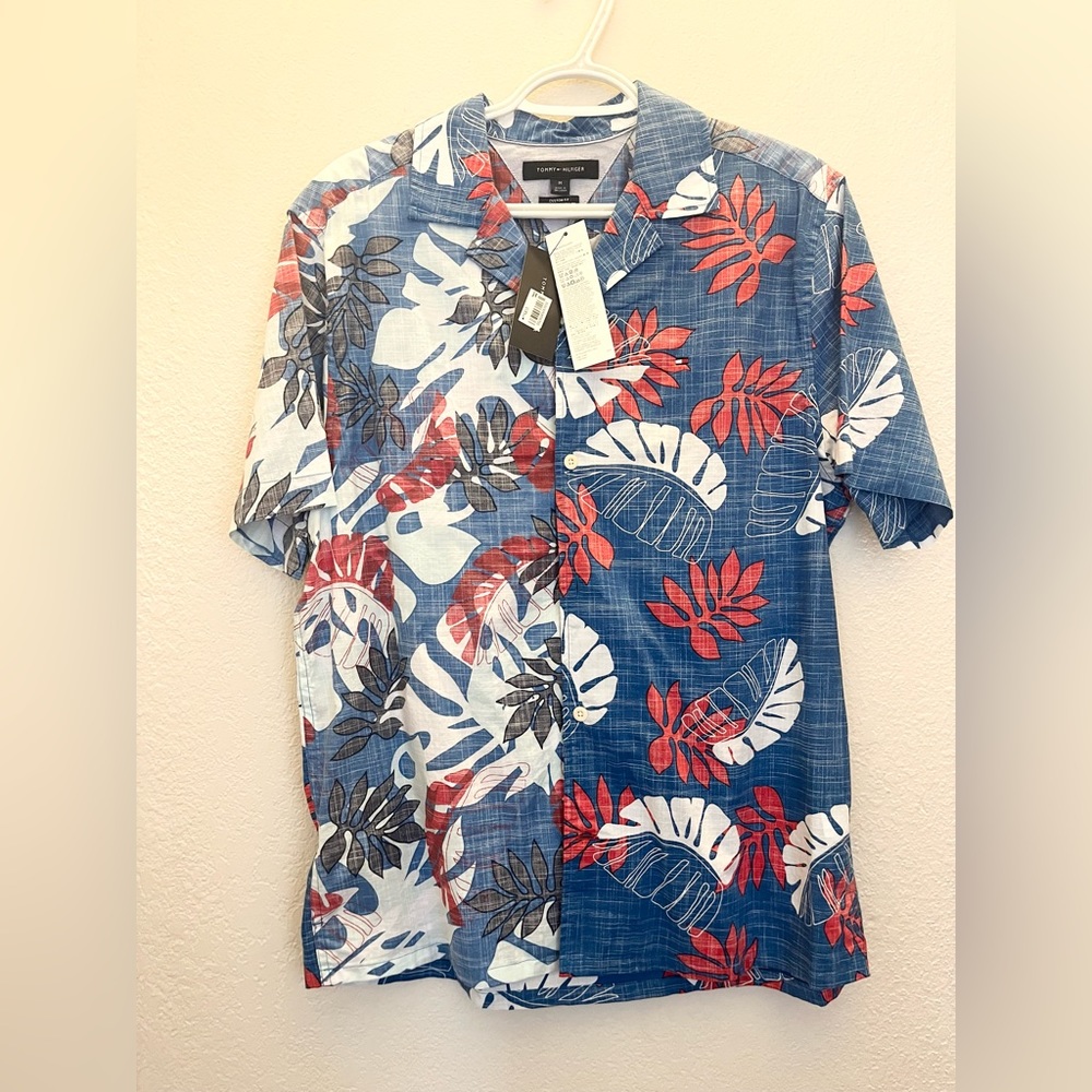 NWT Tommy Hilfiger Blue Custom Fit Button Front Hawaiian Shirt